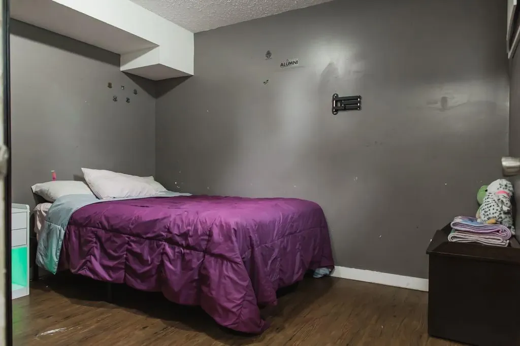 9804 77 Avenue Grande Prairie AB T8V3Y9