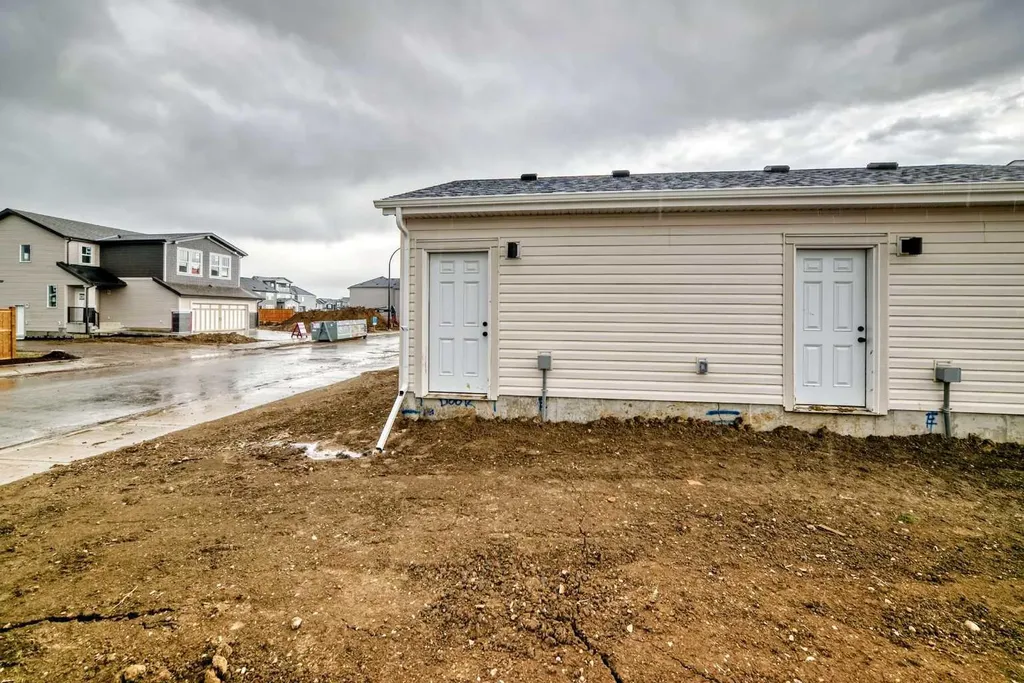 261 Heirloom Way SE Calgary AB T3S0P8