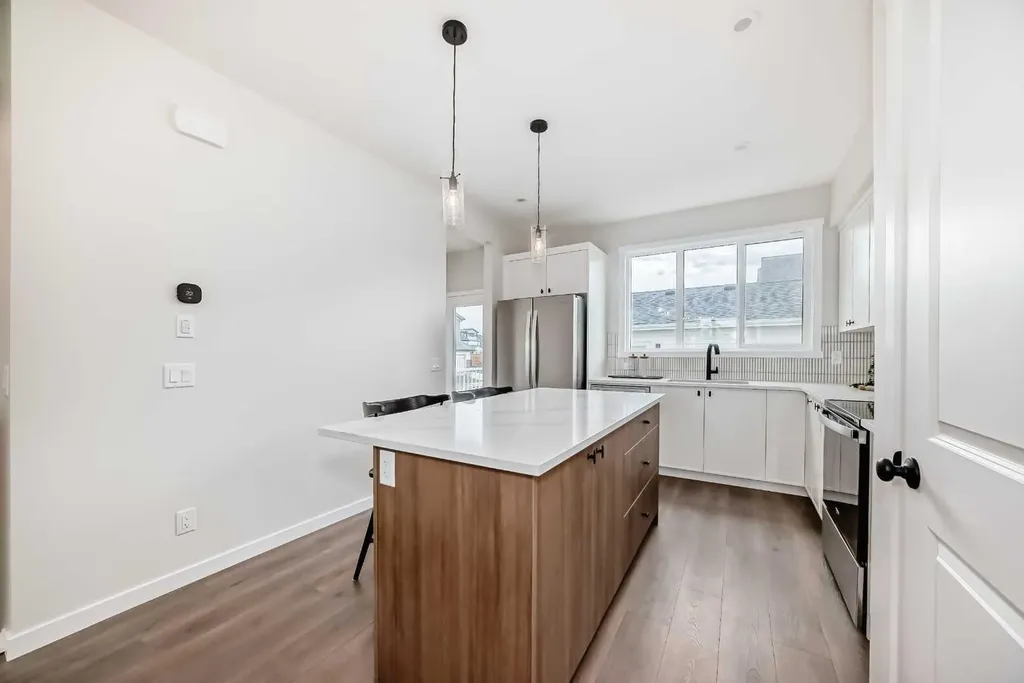 261 Heirloom Way SE Calgary AB T3S0P8