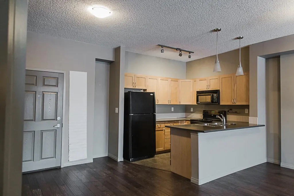 12330 102 Street Grande Prairie AB T8V 0N4