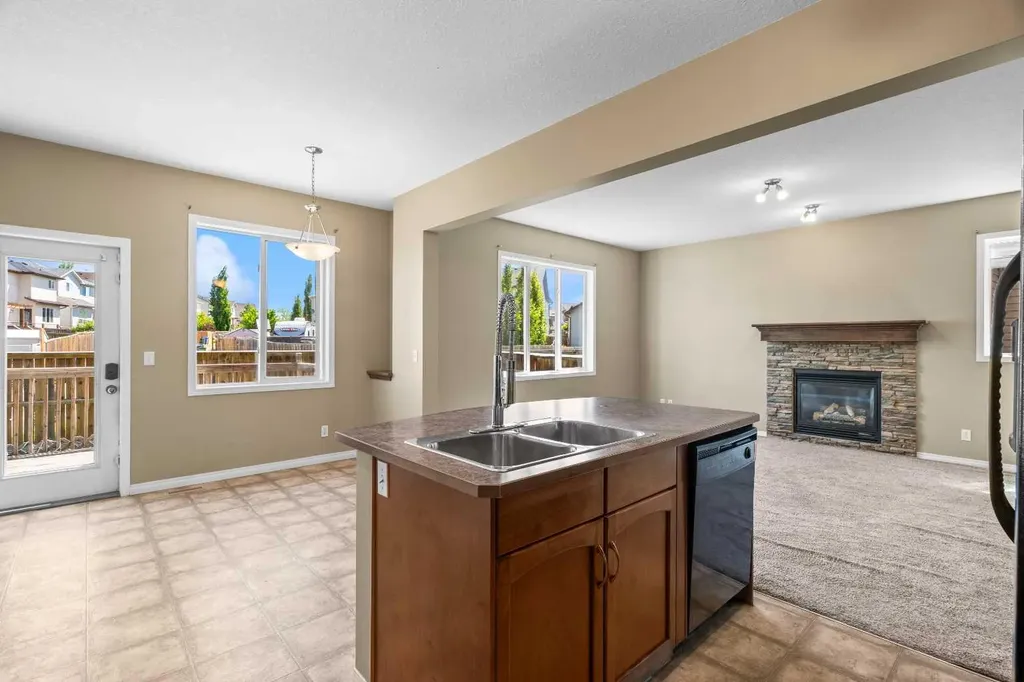 391 Cimarron Boulevard Okotoks AB T1S 0A9