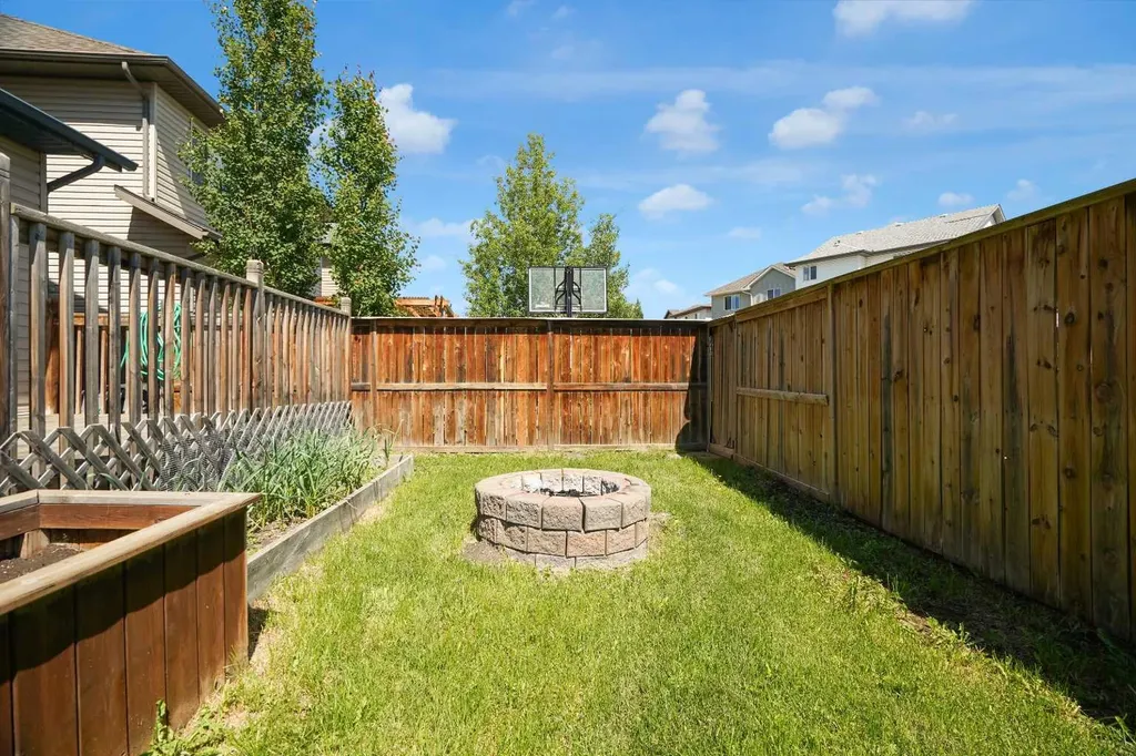 391 Cimarron Boulevard Okotoks AB T1S 0A9
