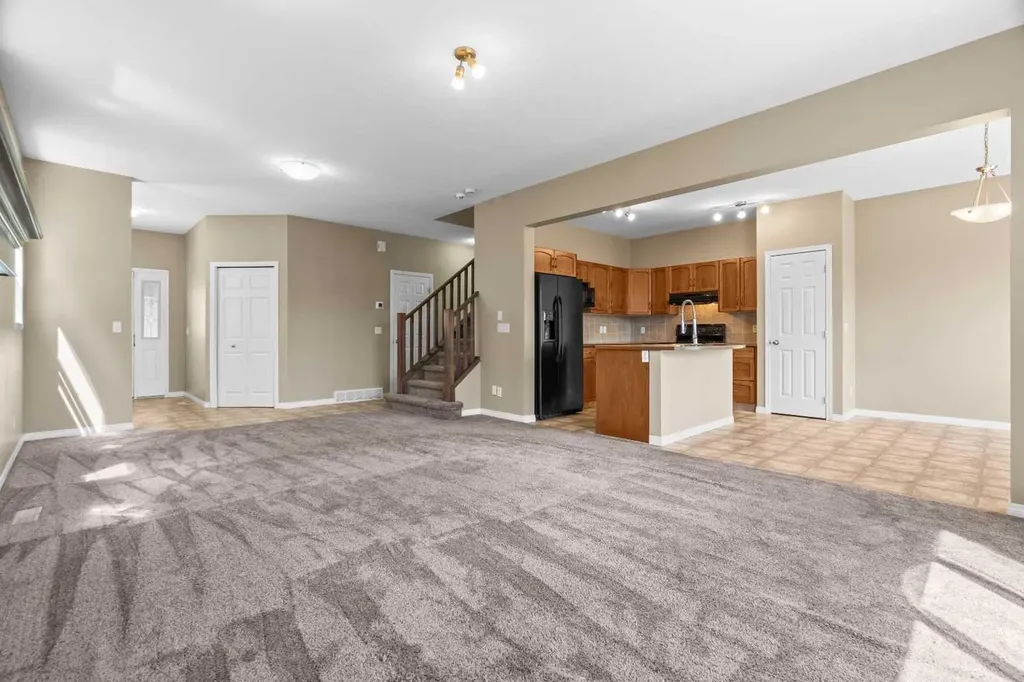 391 Cimarron Boulevard Okotoks AB T1S 0A9