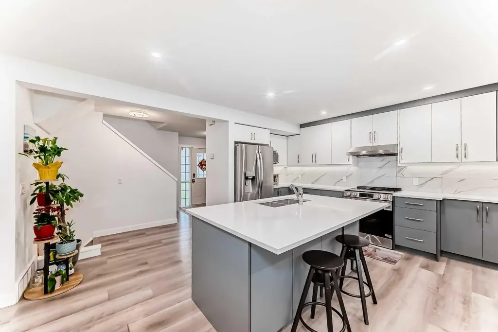 119 Citadel Meadow Grove NW Calgary AB T3G 4K8
