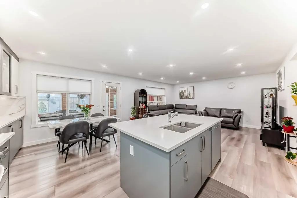 119 Citadel Meadow Grove NW Calgary AB T3G 4K8