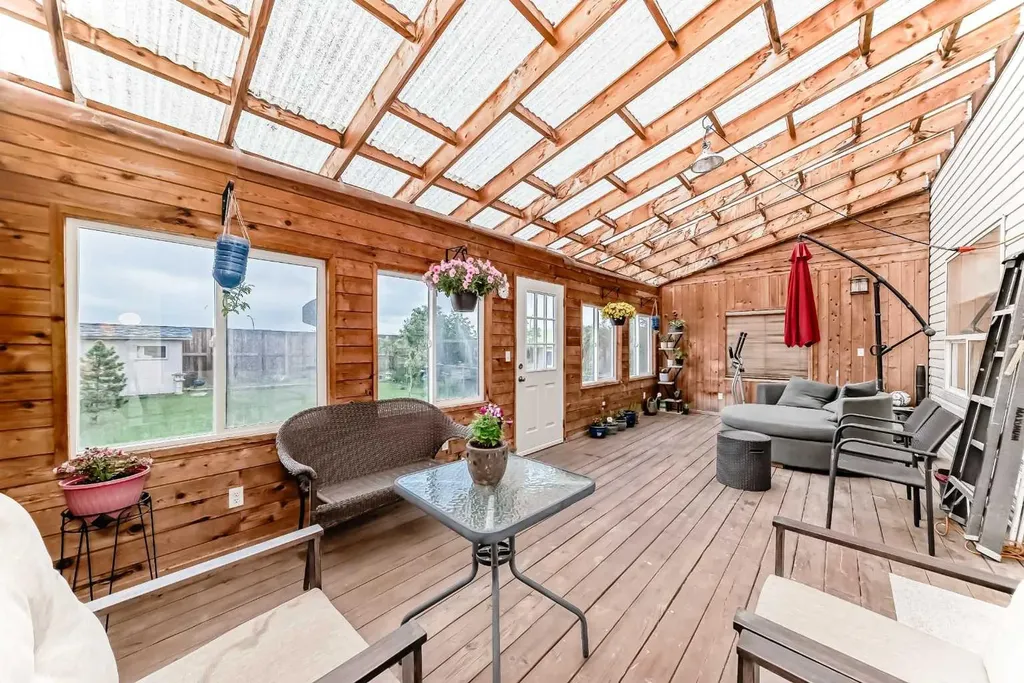 119 Citadel Meadow Grove NW Calgary AB T3G 4K8