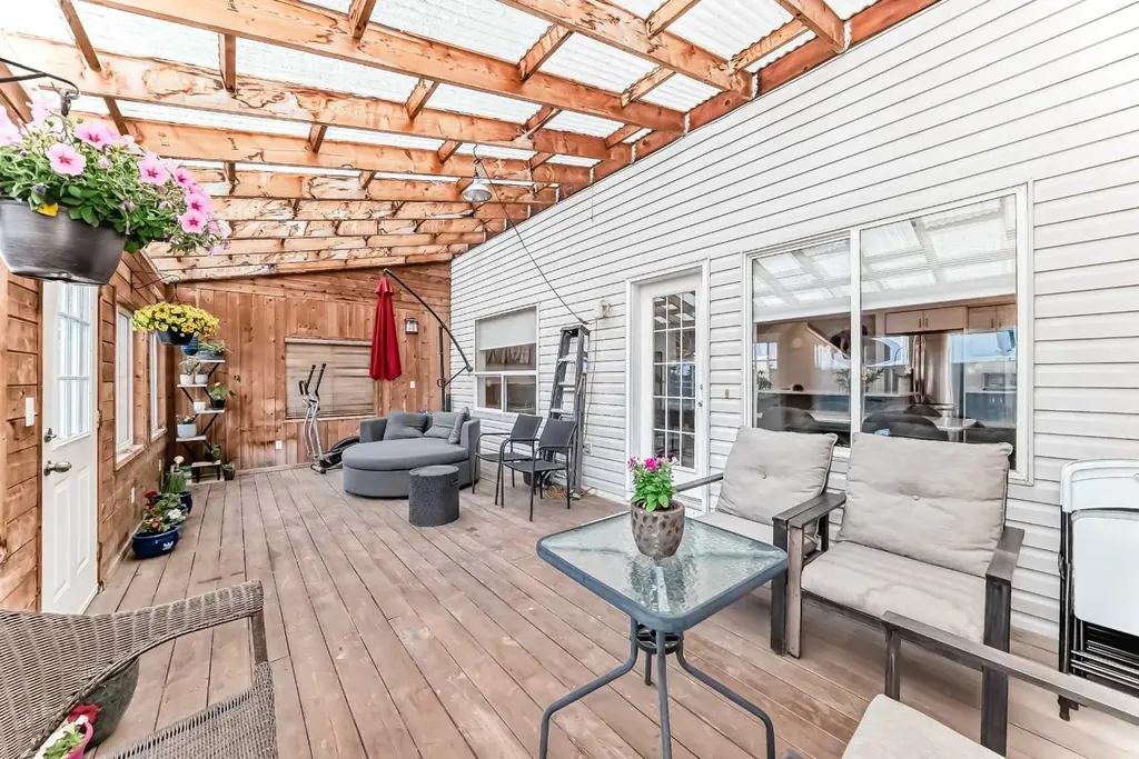 119 Citadel Meadow Grove NW Calgary AB T3G 4K8