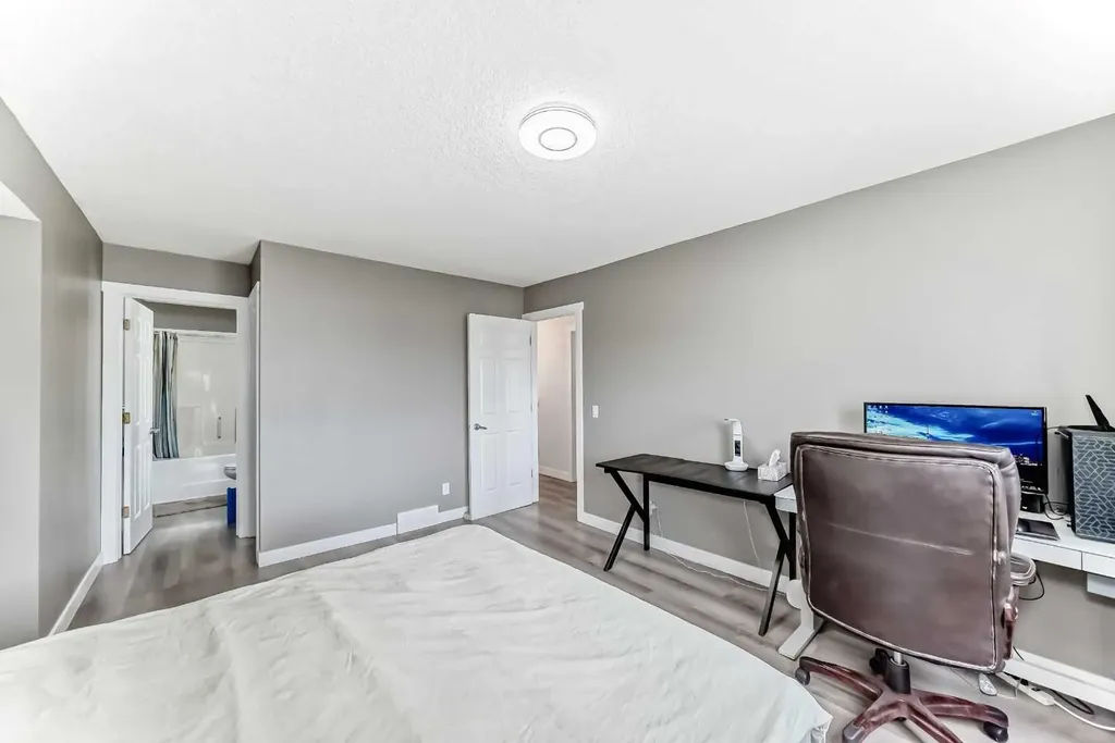 119 Citadel Meadow Grove NW Calgary AB T3G 4K8