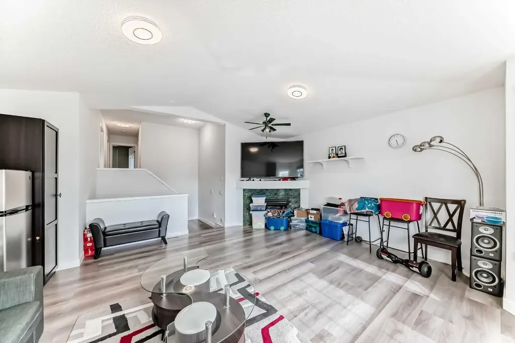 119 Citadel Meadow Grove NW Calgary AB T3G 4K8