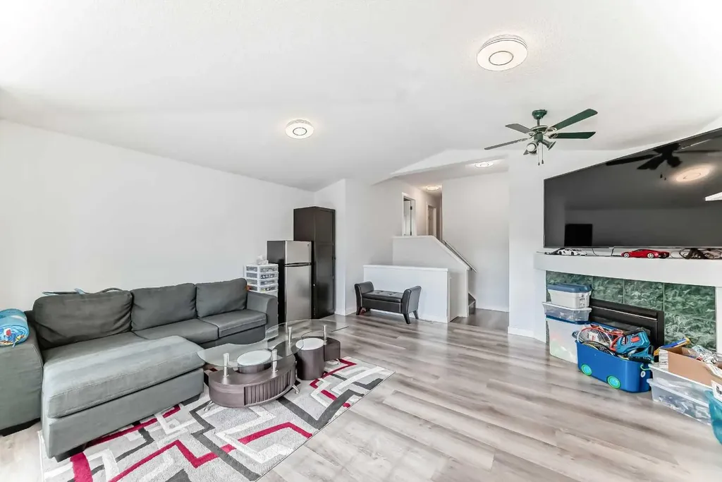 119 Citadel Meadow Grove NW Calgary AB T3G 4K8