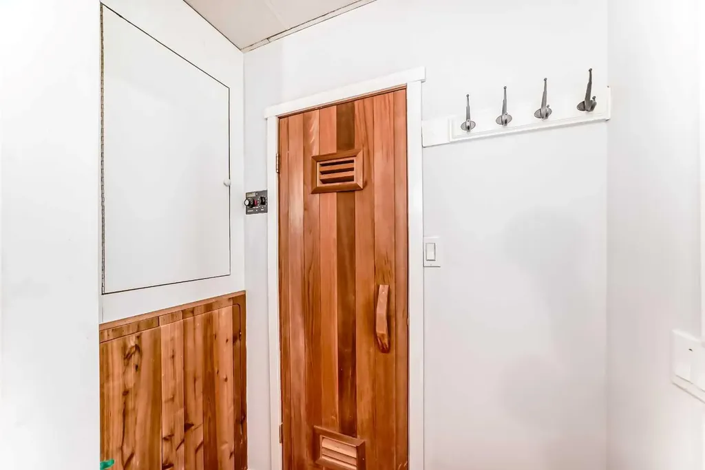 119 Citadel Meadow Grove NW Calgary AB T3G 4K8