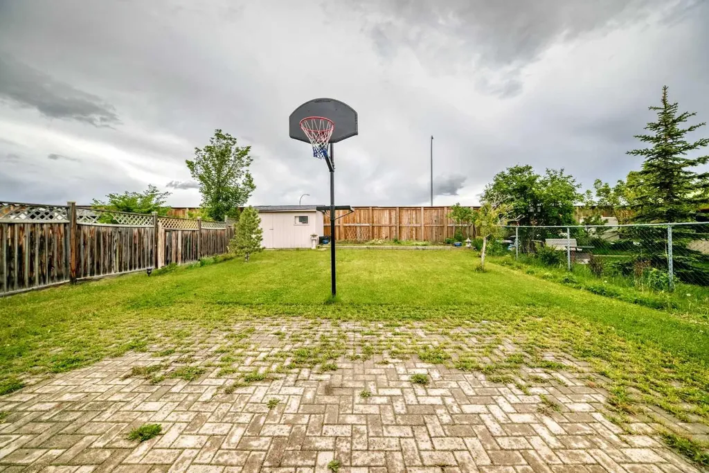 119 Citadel Meadow Grove NW Calgary AB T3G 4K8