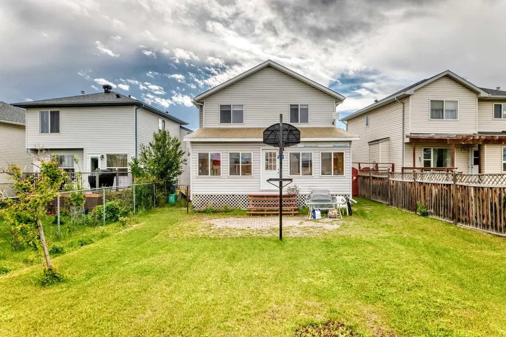 119 Citadel Meadow Grove NW Calgary AB T3G 4K8