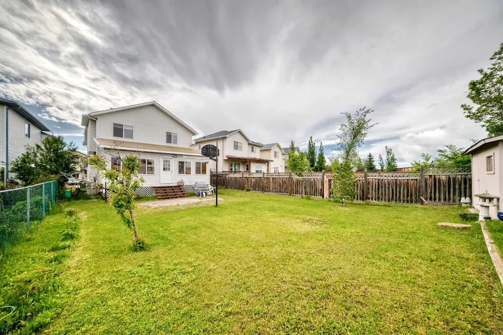 119 Citadel Meadow Grove NW Calgary AB T3G 4K8