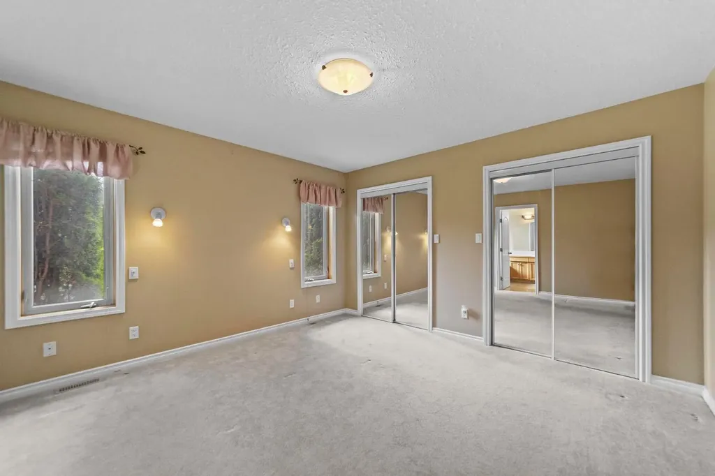87 Park Ridge Drive Camrose AB T4V 4V2