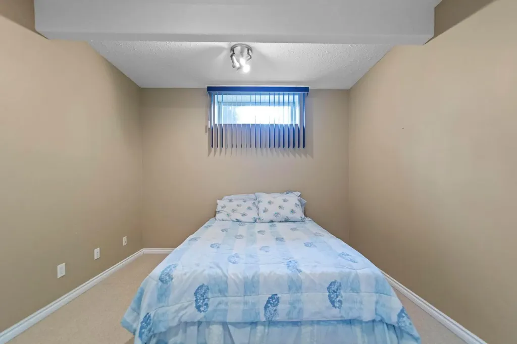 87 Park Ridge Drive Camrose AB T4V 4V2