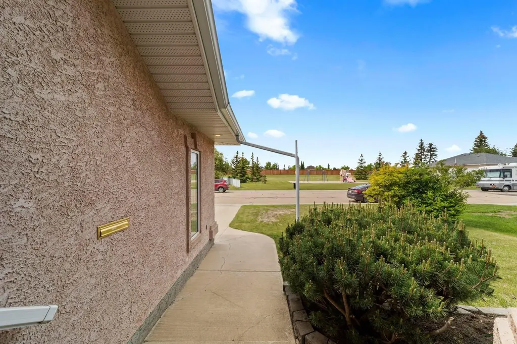 87 Park Ridge Drive Camrose AB T4V 4V2