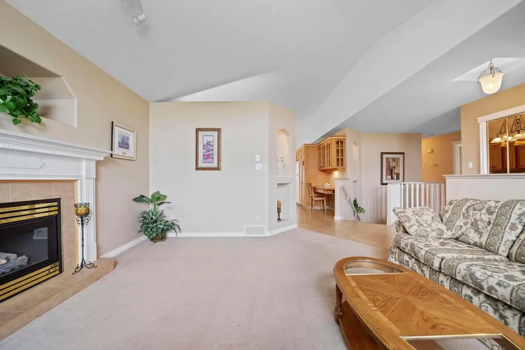 87 Park Ridge Drive Camrose AB T4V 4V2