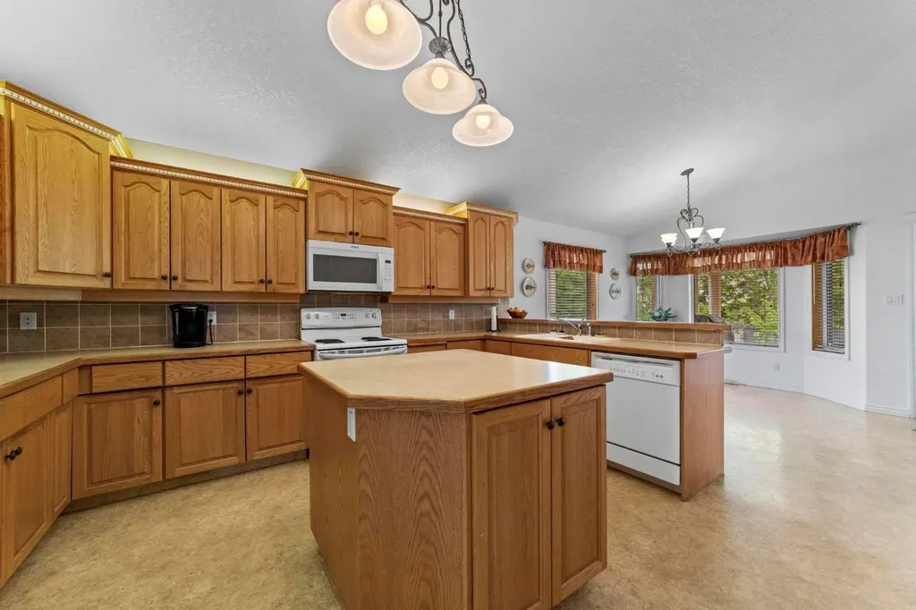 87 Park Ridge Drive Camrose AB T4V 4V2