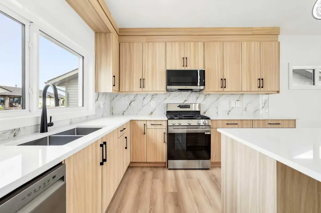 13 Tranter Street Red Deer AB T4P 0Y9