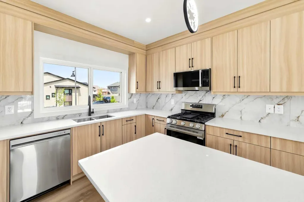 13 Tranter Street Red Deer AB T4P 0Y9