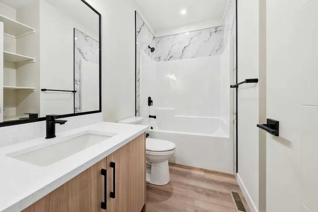 13 Tranter Street Red Deer AB T4P 0Y9
