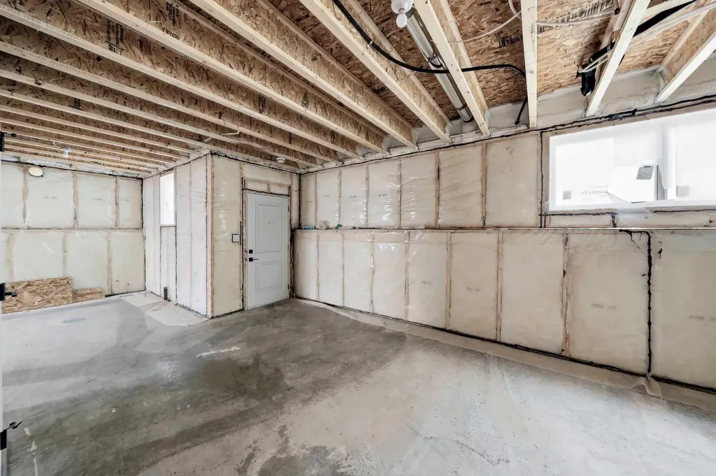 13 Tranter Street Red Deer AB T4P 0Y9