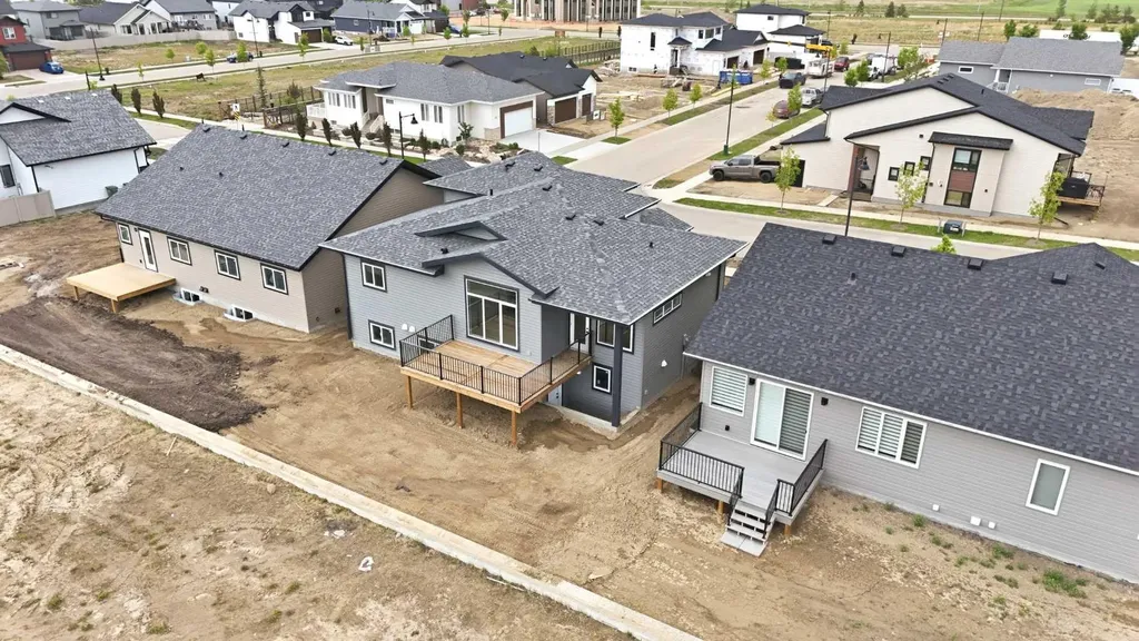 13 Tranter Street Red Deer AB T4P 0Y9