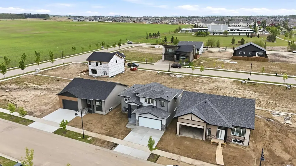 13 Tranter Street Red Deer AB T4P 0Y9