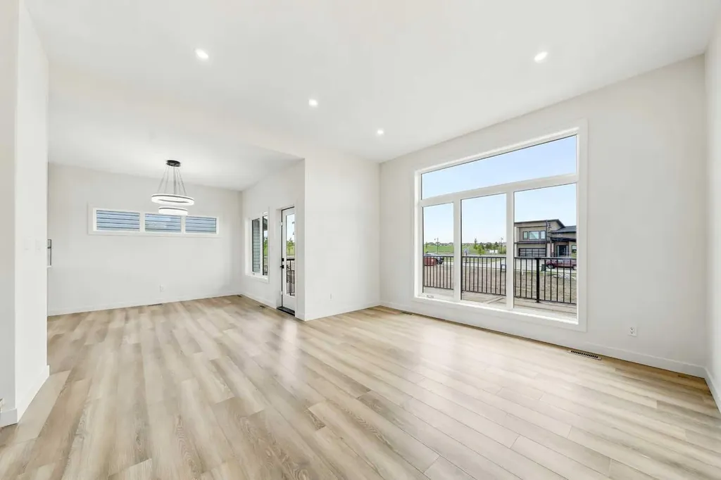 13 Tranter Street Red Deer AB T4P 0Y9