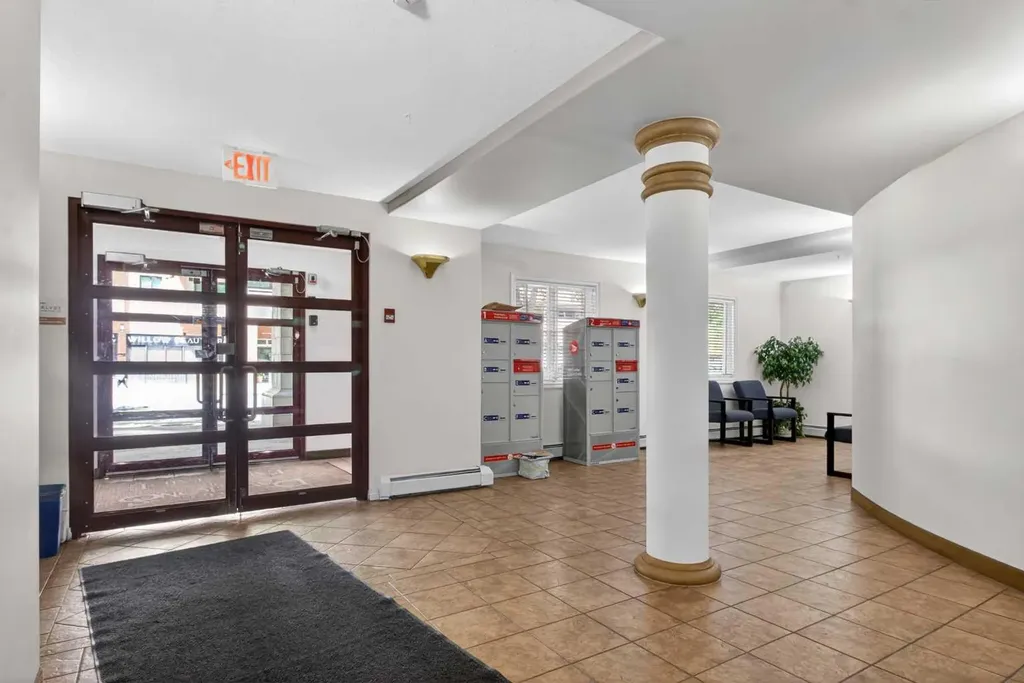 777 3 Avenue SW Calgary AB T2P 0G8