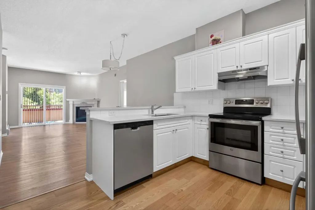 777 3 Avenue SW Calgary AB T2P 0G8