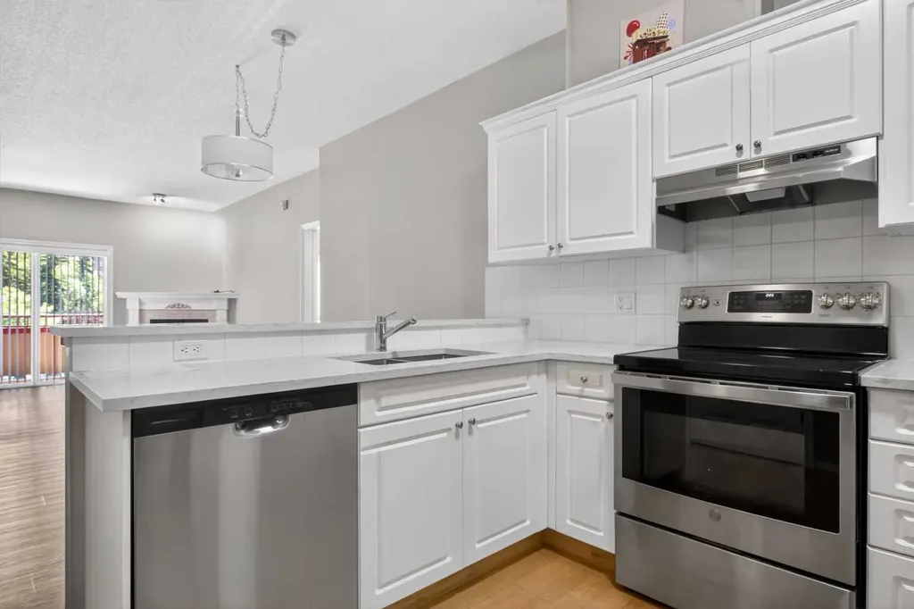 777 3 Avenue SW Calgary AB T2P 0G8