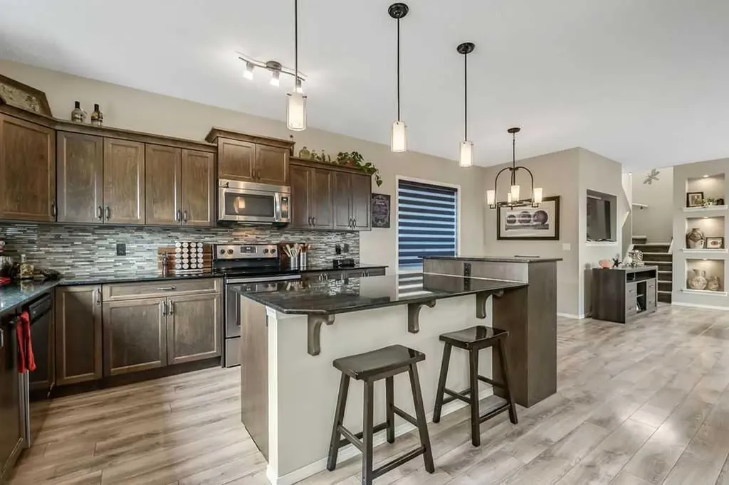 86 Legacy Common SE Calgary AB T0L 0X0