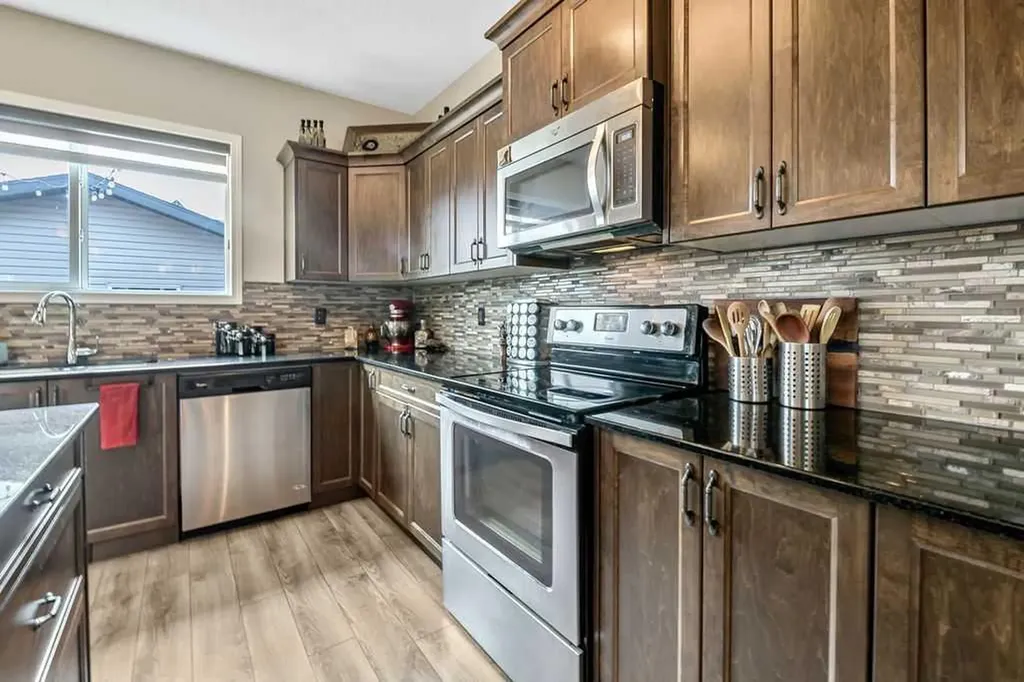 86 Legacy Common SE Calgary AB T0L 0X0