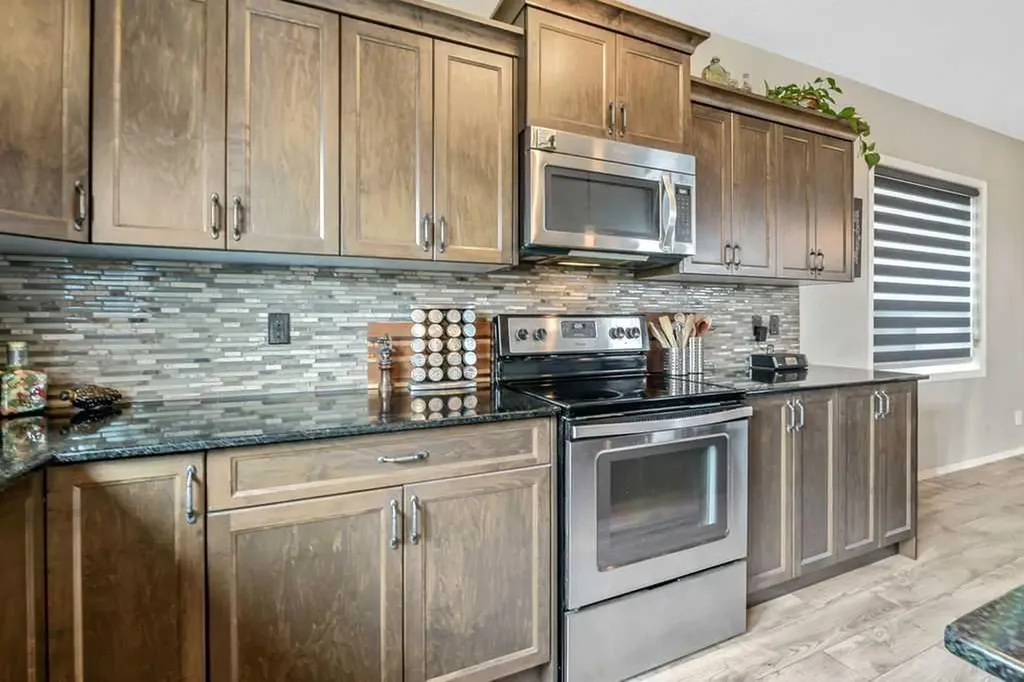 86 Legacy Common SE Calgary AB T0L 0X0