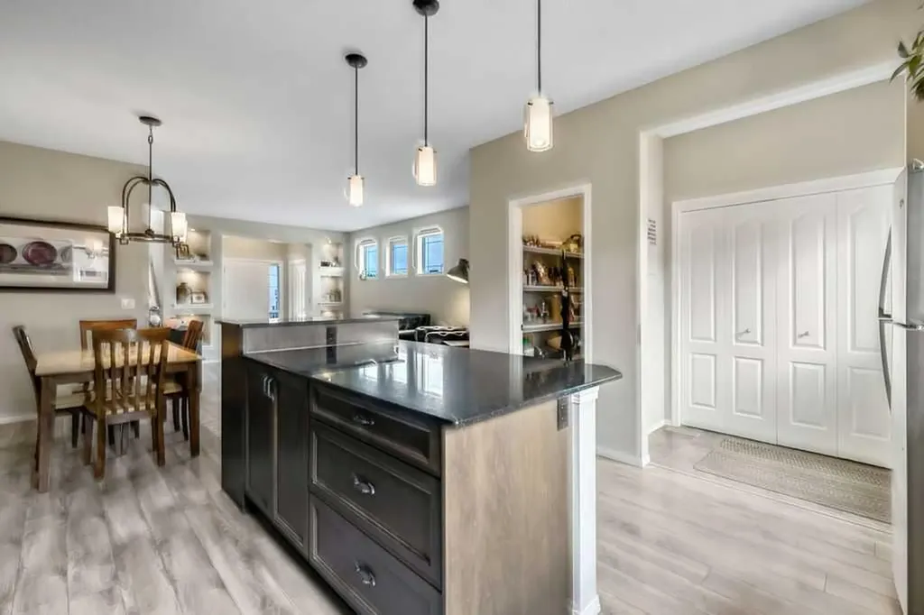 86 Legacy Common SE Calgary AB T0L 0X0