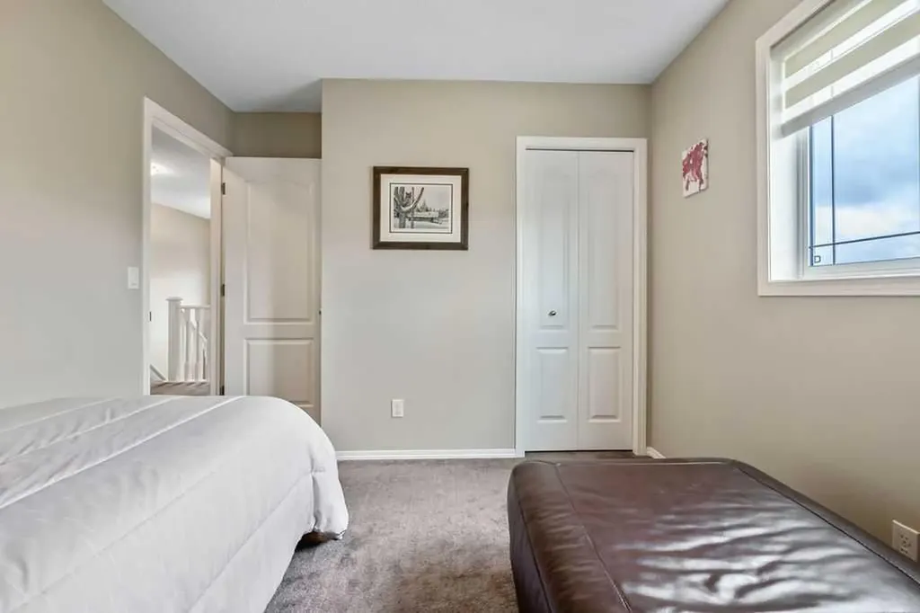 86 Legacy Common SE Calgary AB T0L 0X0