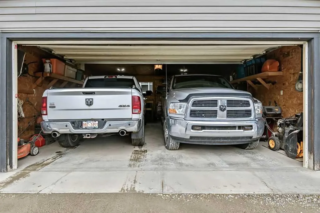 86 Legacy Common SE Calgary AB T0L 0X0