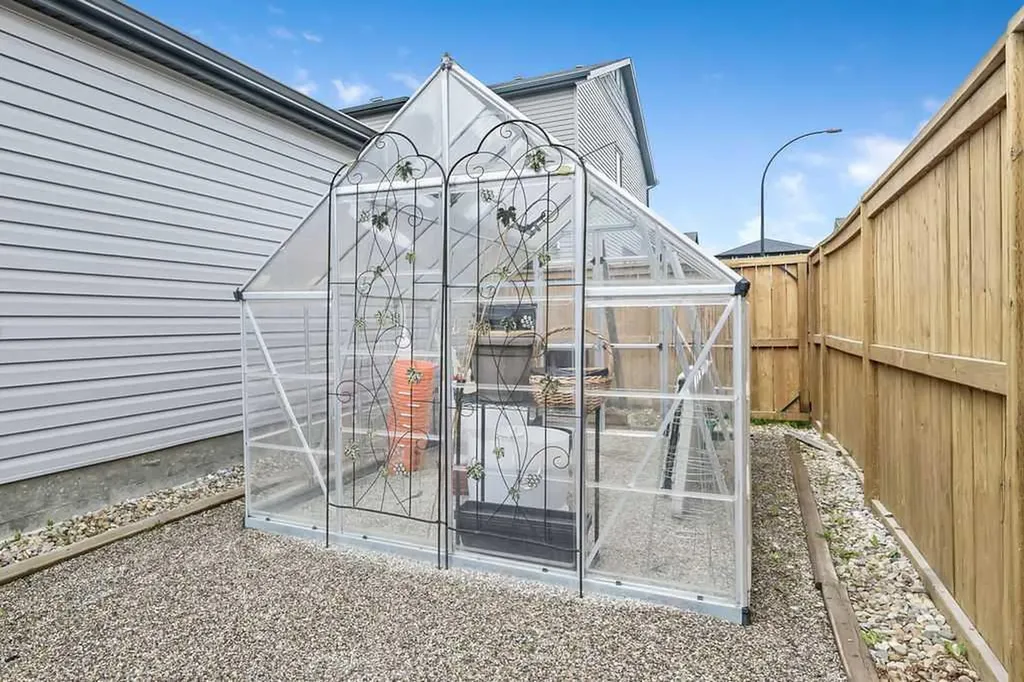 86 Legacy Common SE Calgary AB T0L 0X0