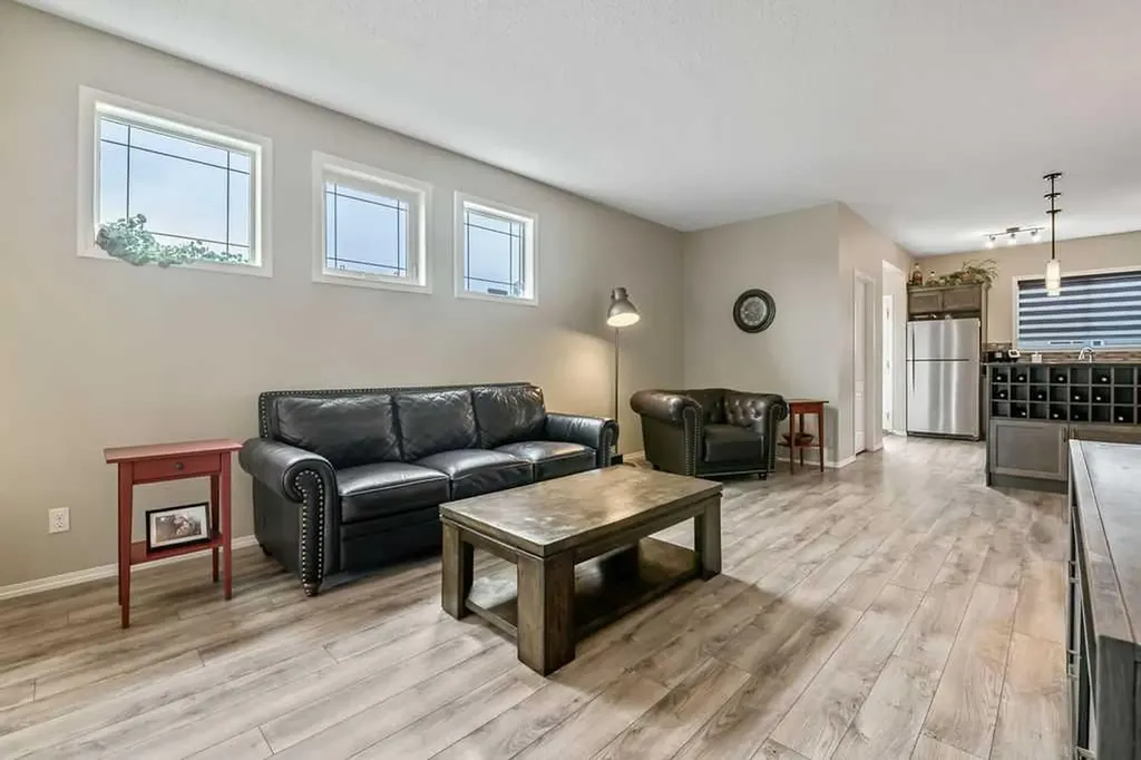 86 Legacy Common SE Calgary AB T0L 0X0