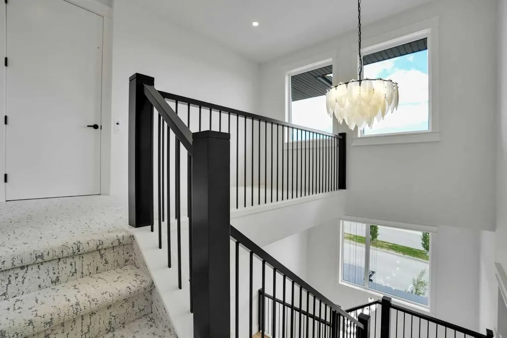 427 Patterson Boulevard SW Calgary AB T3H 3N6