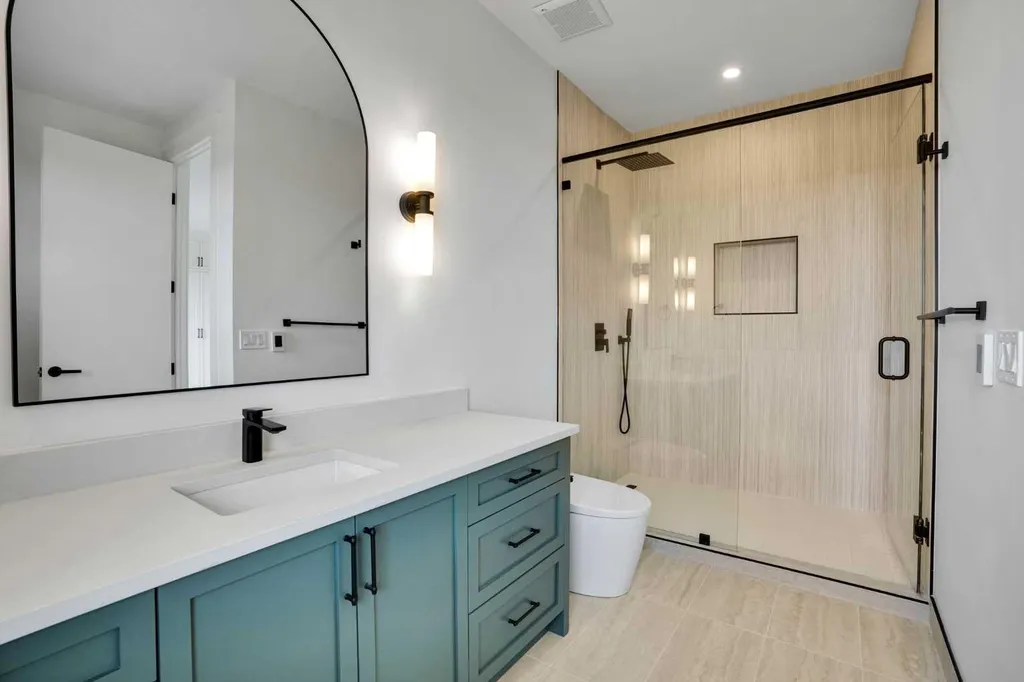 427 Patterson Boulevard SW Calgary AB T3H 3N6