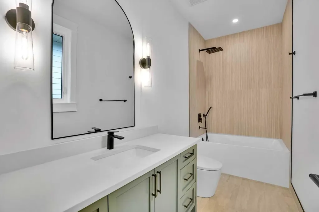 427 Patterson Boulevard SW Calgary AB T3H 3N6