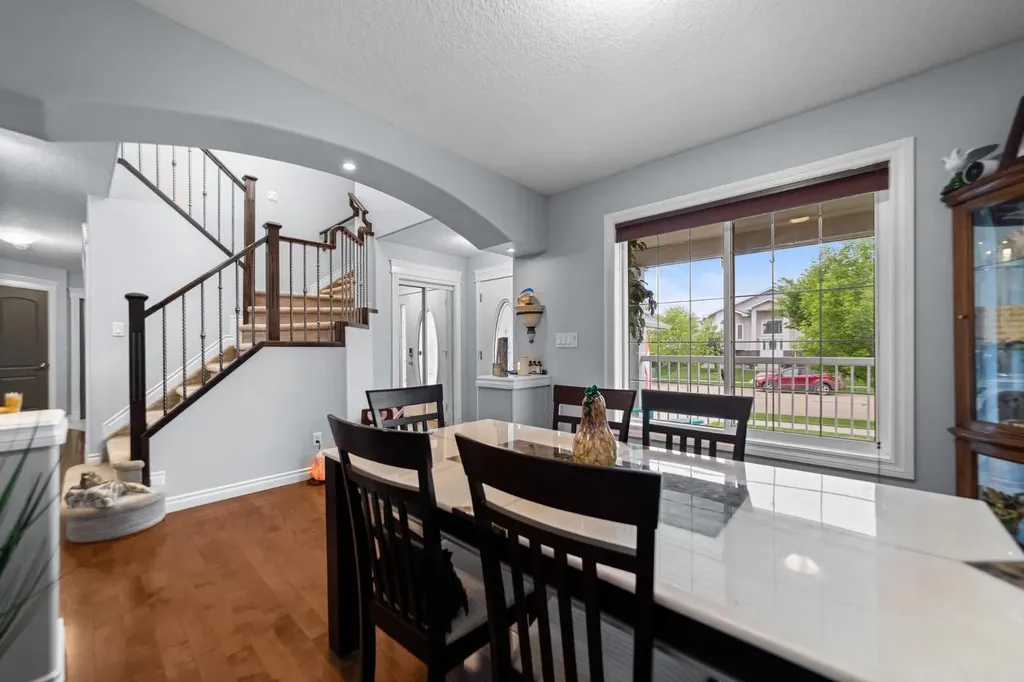 2605 57 Street Camrose AB T4V 1T2