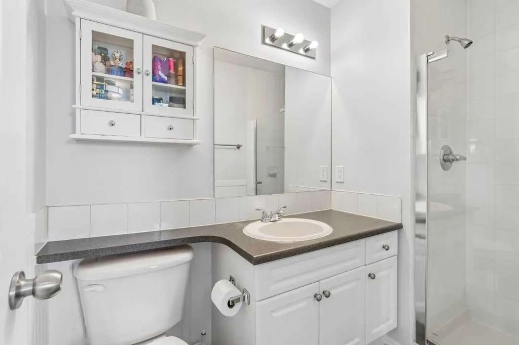 123 Stonemere Place Chestermere AB T1X 1N1