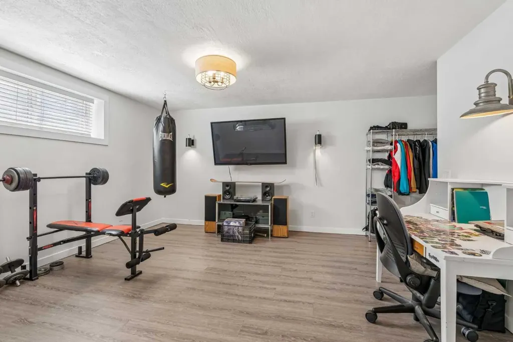 123 Stonemere Place Chestermere AB T1X 1N1