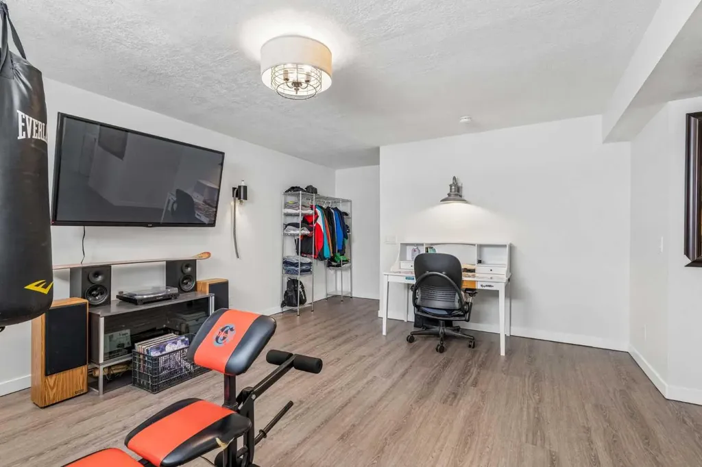 123 Stonemere Place Chestermere AB T1X 1N1