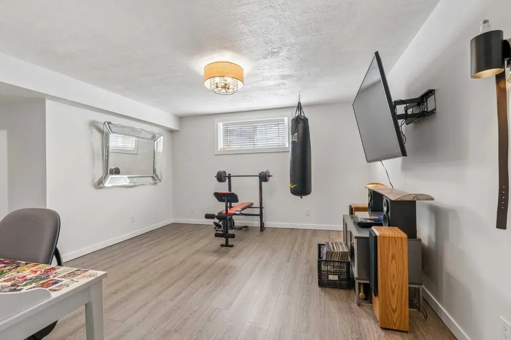 123 Stonemere Place Chestermere AB T1X 1N1