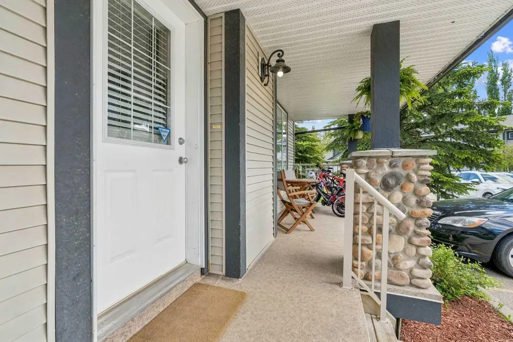 123 Stonemere Place Chestermere AB T1X 1N1